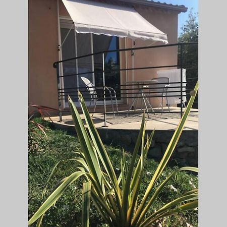 Logement Attenant A Une Villa T2 Avec Terrasse . Besse-sur-Issole Exterior foto